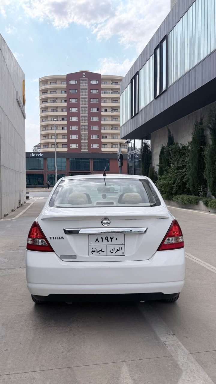 نیسان تیدا ٢٠١٠ بێ بۆیاخ یەک پەلە ساردی هەیە بێ کال بونەوە بێ دەعمی پێشو دوا سەنەوی بەسەر چوە ٢٠٢٥ مەکینەی نەکراوەتوە گێڕ نەکراوەتەوە پارچە گۆراو و کال بوونەوەی نیە ١٠٥ گەلاو مەجال 
*********** السليمانية, العراق
