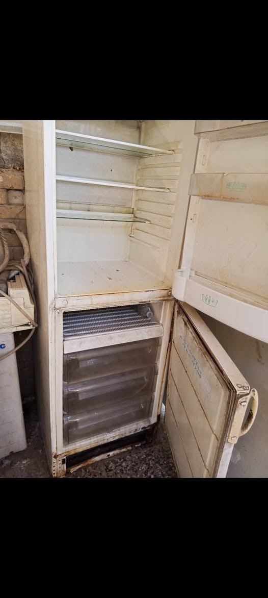 50 قفل
ثلاجة فوك ومجمده جوه ماطورين تاخذ نص امبير شغاله بغداد شارع فلسطين رقم 077325


**إذا كنت صاحب هذا الإعلان وتريد حذفه لأي سبب، رجاءا أرسل رسالة إلى الدعم الفني**