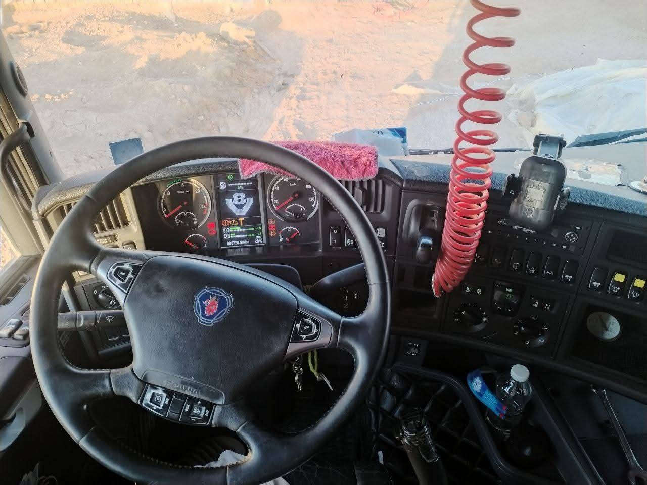 السلام عليكم 
سكانيا 2009 للبيع
مجموعه ورده الحديثه 
كير 1000 كوبره مكينه  V8 
جاهزه لشغل تخم تاير جديد تبريد تدفئه 
ثلاجه كله شغال سنويه جديده ل29 بسمي 
عربانه 3 دناكير عمل بغداد بيع راس وعربانه او بس الراس والسيارة دخول جديد 2024 والسيارة خير من الله 
المكان الناصريه الغراف 

للاتصال ***********
