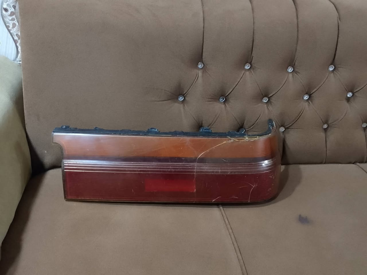 السلام عليكم من رخصت لادمن المحترم بك لايت هارتوب طويلة جية الايمن سعره 100 وبيه مجال وسكنات مارك كصيف سعرهن 50 وسكن كرسته شطح عنواني الناصريه قلعه سكر الاستفسار أتصل على الرقم *********** واني بخدمدكم ملاحظة اني مكلف ب النشر
