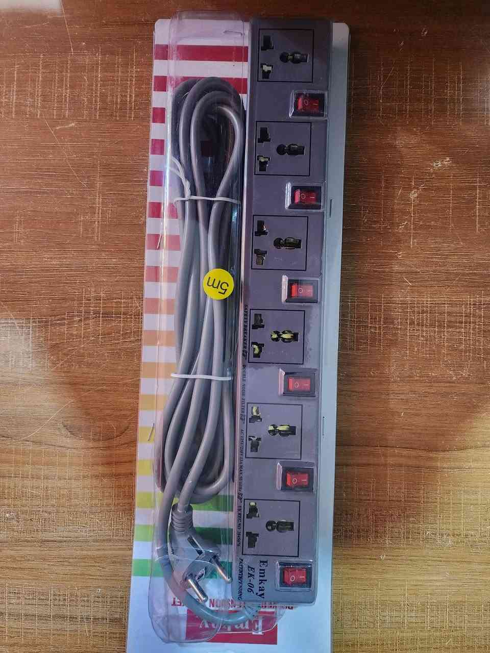 🟥 عرض بلااااااش لحين نفاذ الكمية 🟥 
سيار اصلي 6 بلك  طول واير  5 متر كل بلك دكمه  بسعر 8 آلاف هذا بيه عرض مميز وحصري بالجملة لدى مجمع ألبيت ألمثالي للتسوق ألمنزلي خدمة التوصيل على الرقم *********** عنواننا قرب سدة الكوت مقابل مول سير وليم مرحبا بالعوائل الكرام
