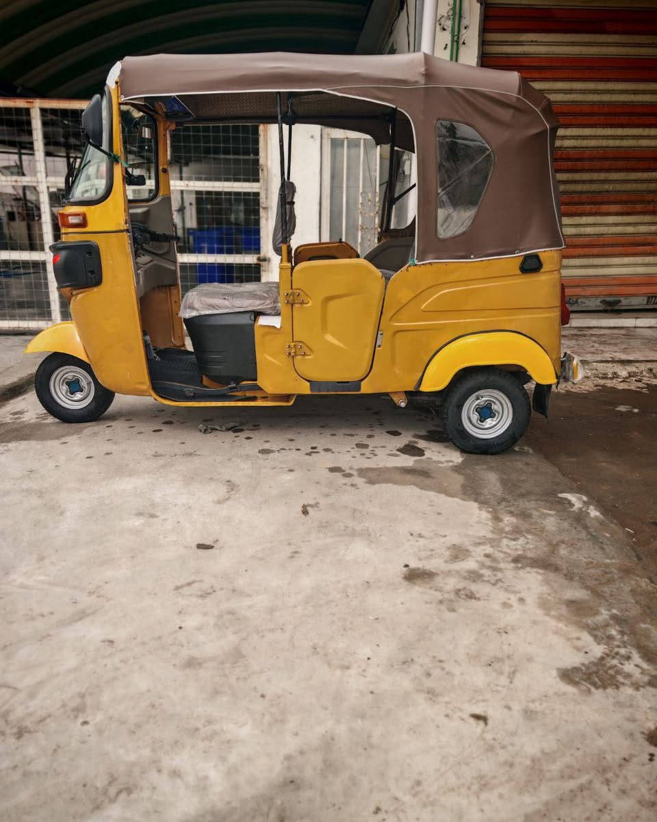 سلام عليكم شباب تكتك لبيع 21 شهر 4تكتك خير من الله معمره دوس تخم تاير جديد جادر جديد  رقم بغداد انجليزي هزه جديد تحويل ثاني يوم السعر 7600 بيه مجال العنوان ديالى بعقوبة ***********
