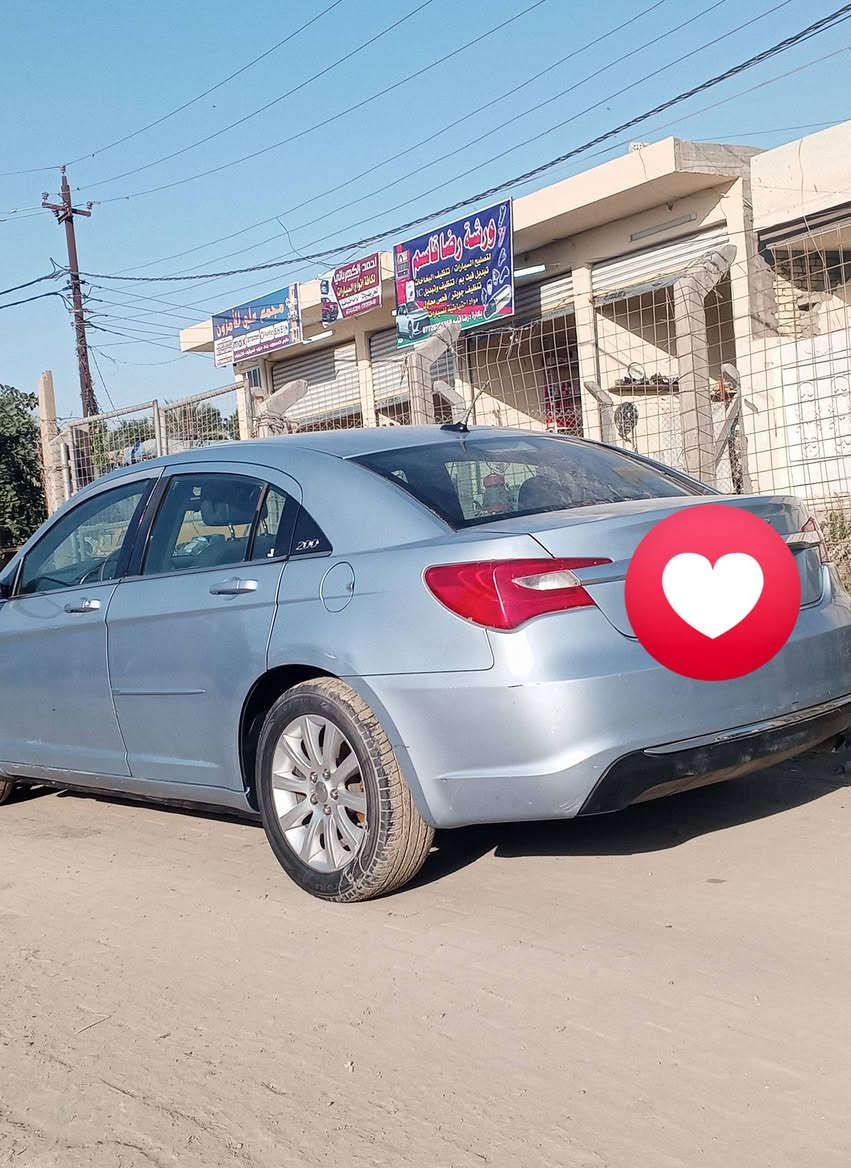 السلام عليكم سياره c200 للبيع السياره نضيفه كير ومكينه مكفوله رقم اسياره بابل ضربته الايت الايمن رقم السياره بابل سعر السيارة 80$ورقه وبيها مجال للتواصل والاستفسار ***********
