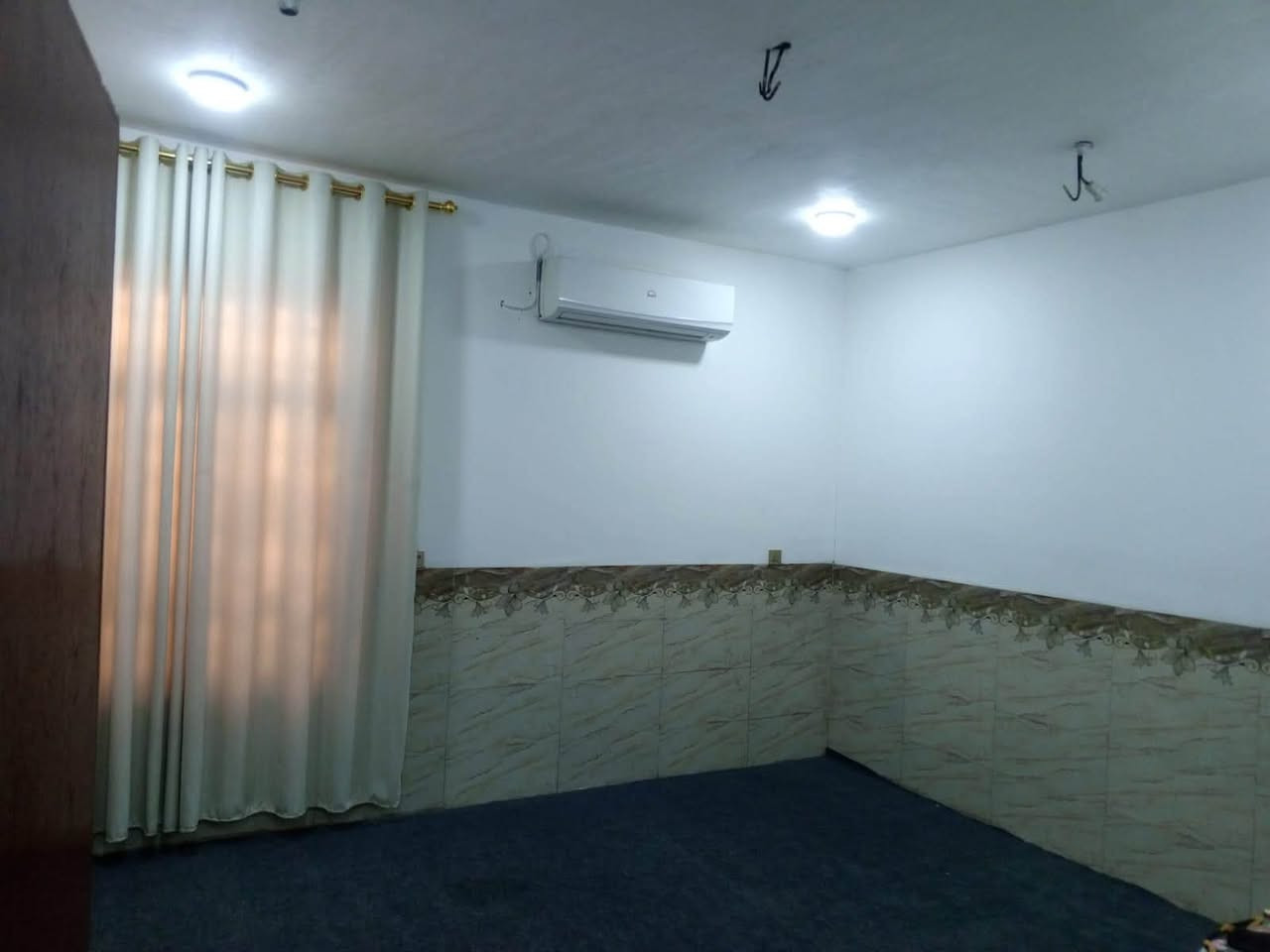 توجد شقه للايجار اليومي والاسبوعي
كربلاء/باب قبلة الامام الحسين (ع)

0 771 486 8482
