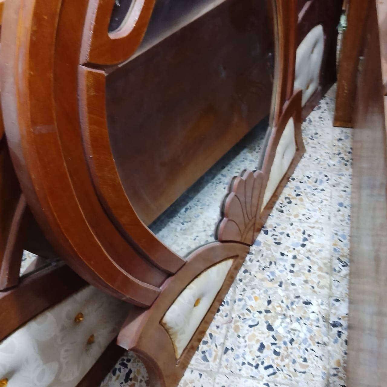 غرفه خشب للبيع سعر900 لاستفسار ***********
