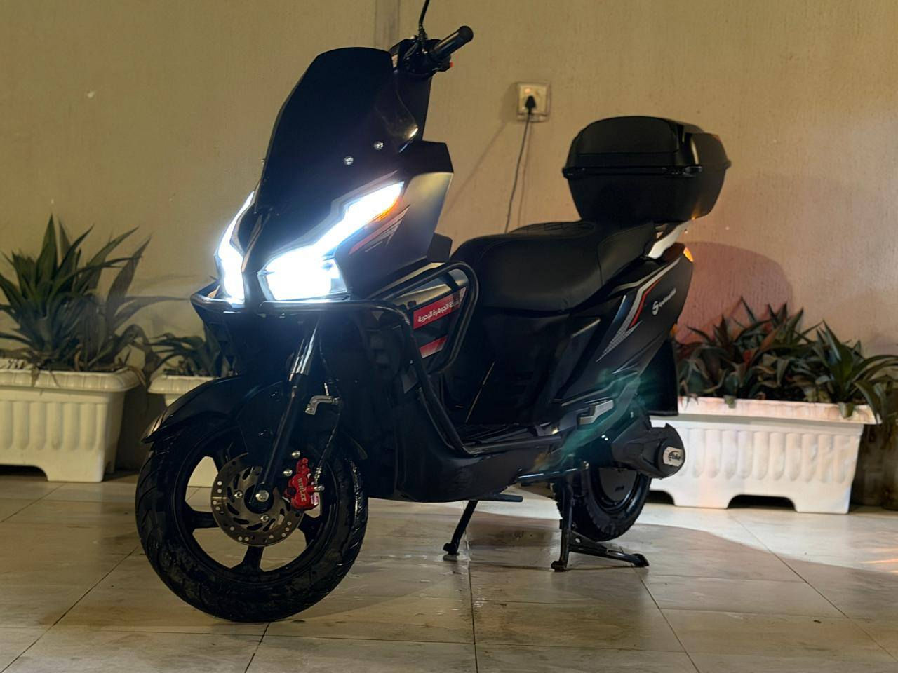 السلام عليكم الدراجه للبيع 8باتري الملف2500 السرعه 90 حقيقي تقطع بلشحنه الواحده 80كم
المواصفات السكنس الجارجر موديل 2026 نضام الR البك ونضام الP البارك السعر 1.200 وبيه مجال للاستفسار على الرقم ***********
