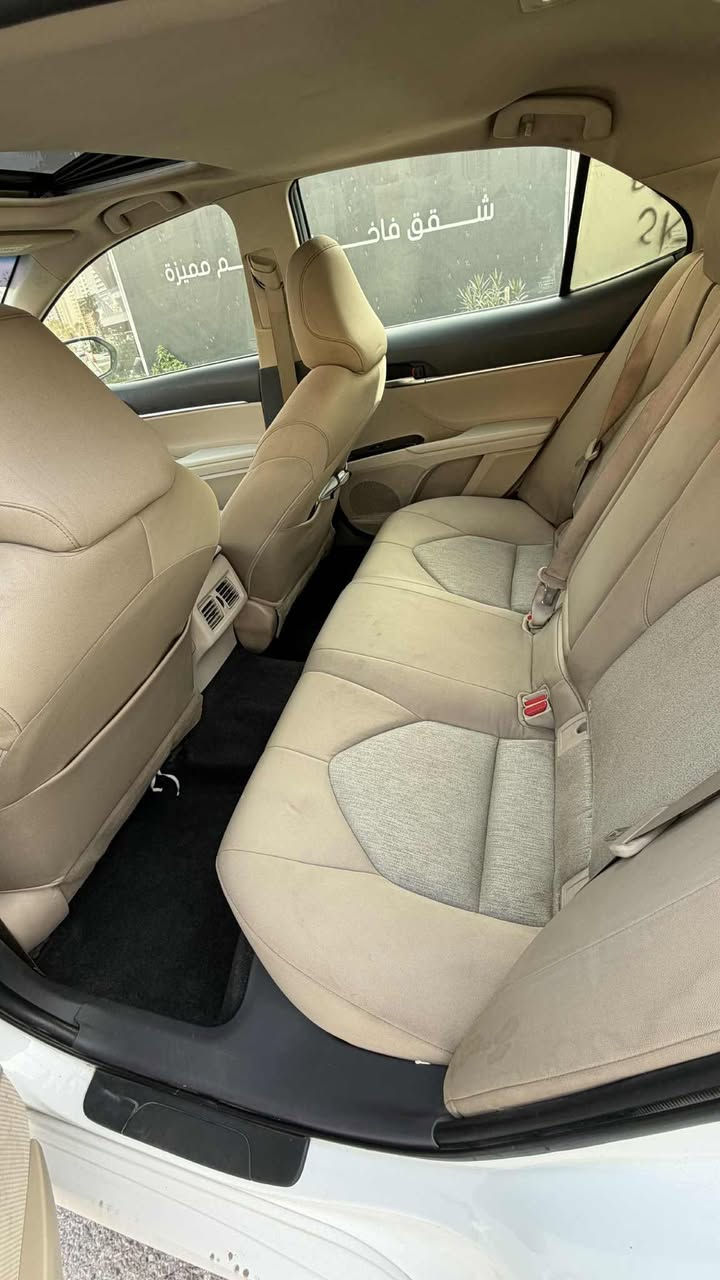 السلام عليكم
كامري خليجي Gle /  SAS يعني فول فتحه بصمه  كشن سائق كهرباء شاشه كبيره كامره بصمه أبواب موديل 2018 لون صدفي كشن مخمل ويل كب  ماشيه 143الف بيه مكانات بارد مرفق وياها السونار مالتها صيانه  بل شركه،  سياره جاهزه من كلشي مكانها بغداد  السعر  20،500 $ يعني شدتين و 500 دولار وبيها مجال للتواصل رقم ***********
