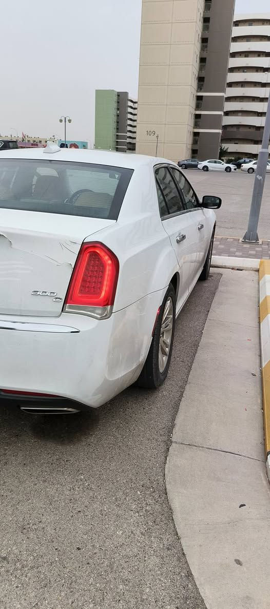 سلام وعليكم اوبامه للبيع وارد خليجي
السياره نضيفه 
2019 وكالت هارلم 
فول مواصفات 

1/1

 السياره مدوشمه 

وتخم تاير جديد 

السعر 290 

التواصل والتسفسار عله هاذه الرقم 

***********
