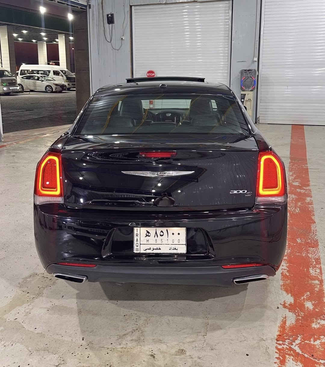 للبيع اوباما كرايسلر S300  موديل 2016 S
لون اسود 
محرك 6 سلندر  3600 
كير 8 نمر
مواصفات :

دخول ذكي بصمة 
تشغيل عن بعد 
كامرا خلفية 
بانوراما 
نظام صوتي متكامل
كشنات جلد لون أسود مع علامة s
كشنات كهربائية  
تدفئة كشنات
ويل حجم 20 انج 
كير ماوس 
شاشة كبيرة 
مصابيح امامية زينون
كير شفتات بالاستيرن 
محدد سرعة 
مع باقي مواصفات s المعروفة 
المكان البصرة
لوحة السيارة بغداد

السنوية مجددة  الى 11/2028 ( التحويل مباشر )
تقريرها بارد بالمدكر الخلفي جهة السايق
وهنا بالعراق بارد بالجاملق والبنيد ضربة خفيفة وبارد بالمدكر الخلفي 
السعر 215
للأستفسار
***********
