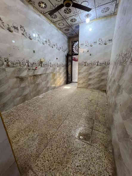 دار للأيجار 100م طابق ونص ✅

الموقع الحولي شارع ثلاثين الأول 
خلف مطعم الانوار على ساحه البيت

يحتوي على غرفتين نوم وصاله ومطبخ واستقبال وصحيات داخليه وخارجيه 
سعر الأيجار 300 الف كل شهر بشهر اي استفسار التتصار برقم وكولو من طرف ام اسيل امانة الله ورسوله لتعبرون اسمي مانة ابو فاضل العباس لضيعون حقي ‏
‏‭0777 987 8770‬ سيد مقتدى 
*********** سيد زين
