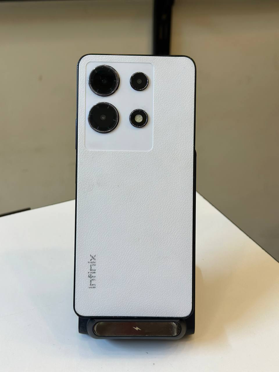 💫 مركز فيان لصيانه اجهزه الموبايل 
🔴 اجهزه مستعمله / ضمان 🔴
*********** واتساب 
العنوان / المسيب . مقابل عمارة الجاروش 
تتوفر خدمة التوصيل
