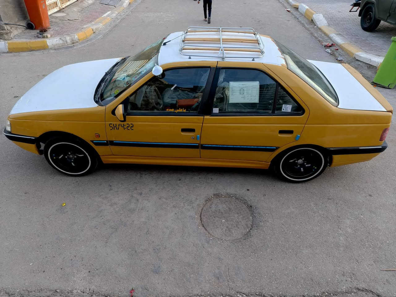 السلام عليكم سياره بيجو لبيع 405،  مكلف بل نشر  رقم الهاتف  ***********
