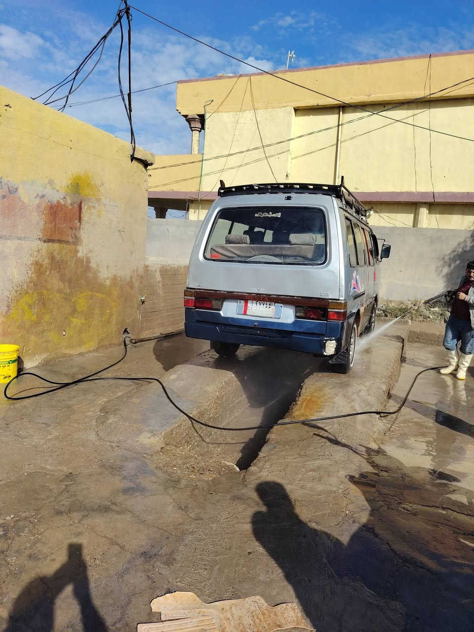 السلام عليكم،،،، كيه بسته موديل ٩٤مصفره هيئه وغرامات سنويه صار له سنه صاقطه أو صاحبه يريد تحويل السعر ٣٥عنواني ديالى دلي عباس اتصال عل رقم ***********
