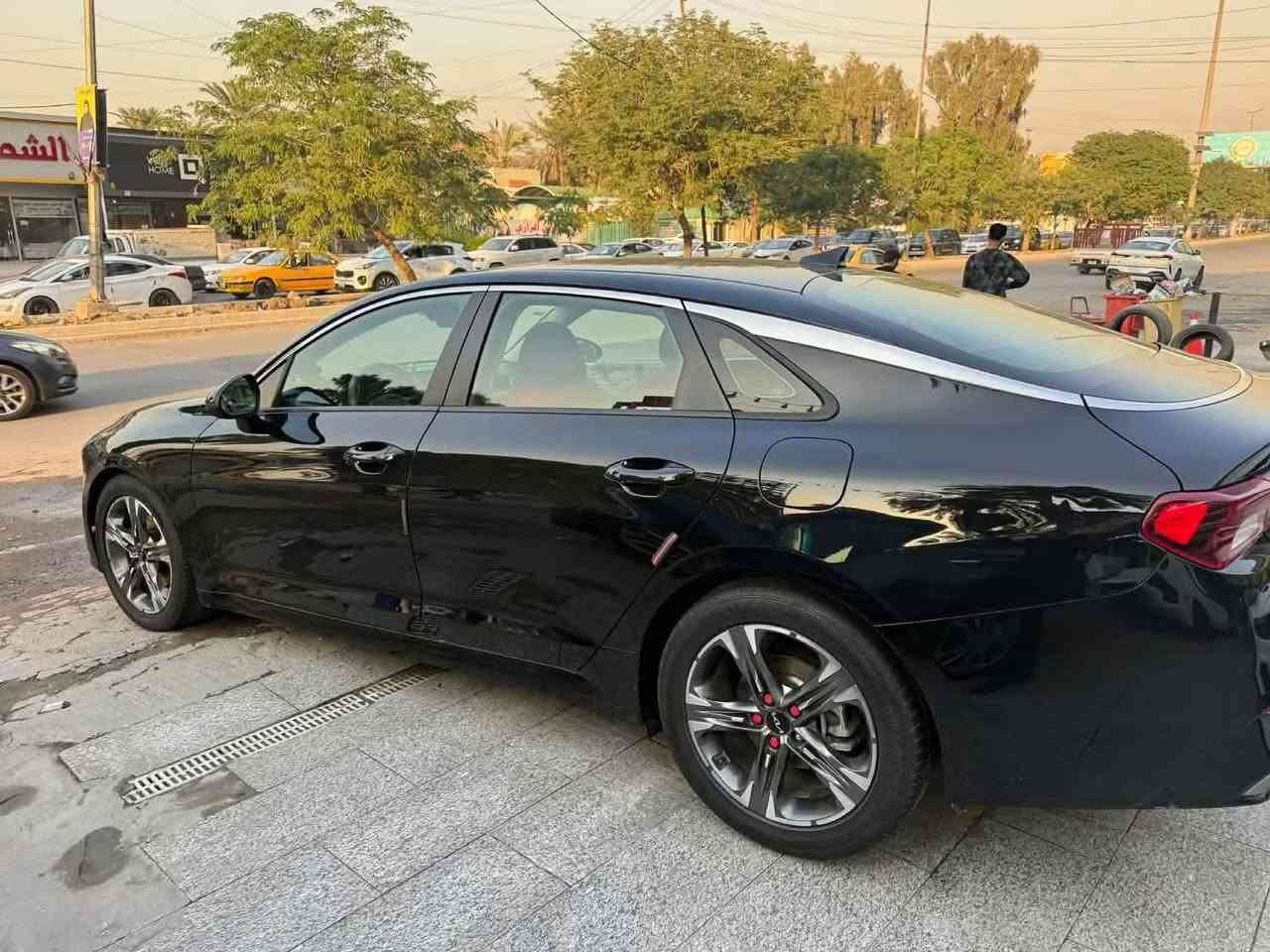 سلام عليكم كيا k5
2022 فول مواصفات 

.كشنات جلد

.تحكم سترين

.شاشه

فول ماعده البونرامه 

وارد امريكي 

حادثها بنيد فقط 

بدون ايرباك 

رقم بغداد 

السعر (160)$ وبيها مجال بسيط 

***********📞
