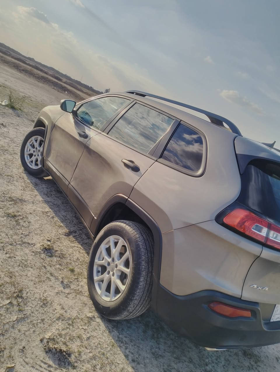 جيب بزون فول 6سلندر رقم بغداد موديل 2016 العنوان ميسان بيع او مراوس السعر 120 السيارة حادث ها في أمريكا دعاميه وشويه من الجاملغ الامامي فقط وبل عراق بيبان كلير بدون تبديل *********** مكينه 3600//تشغيل عن بعد كشنات تتفئ تبريد سنويه لل 29
