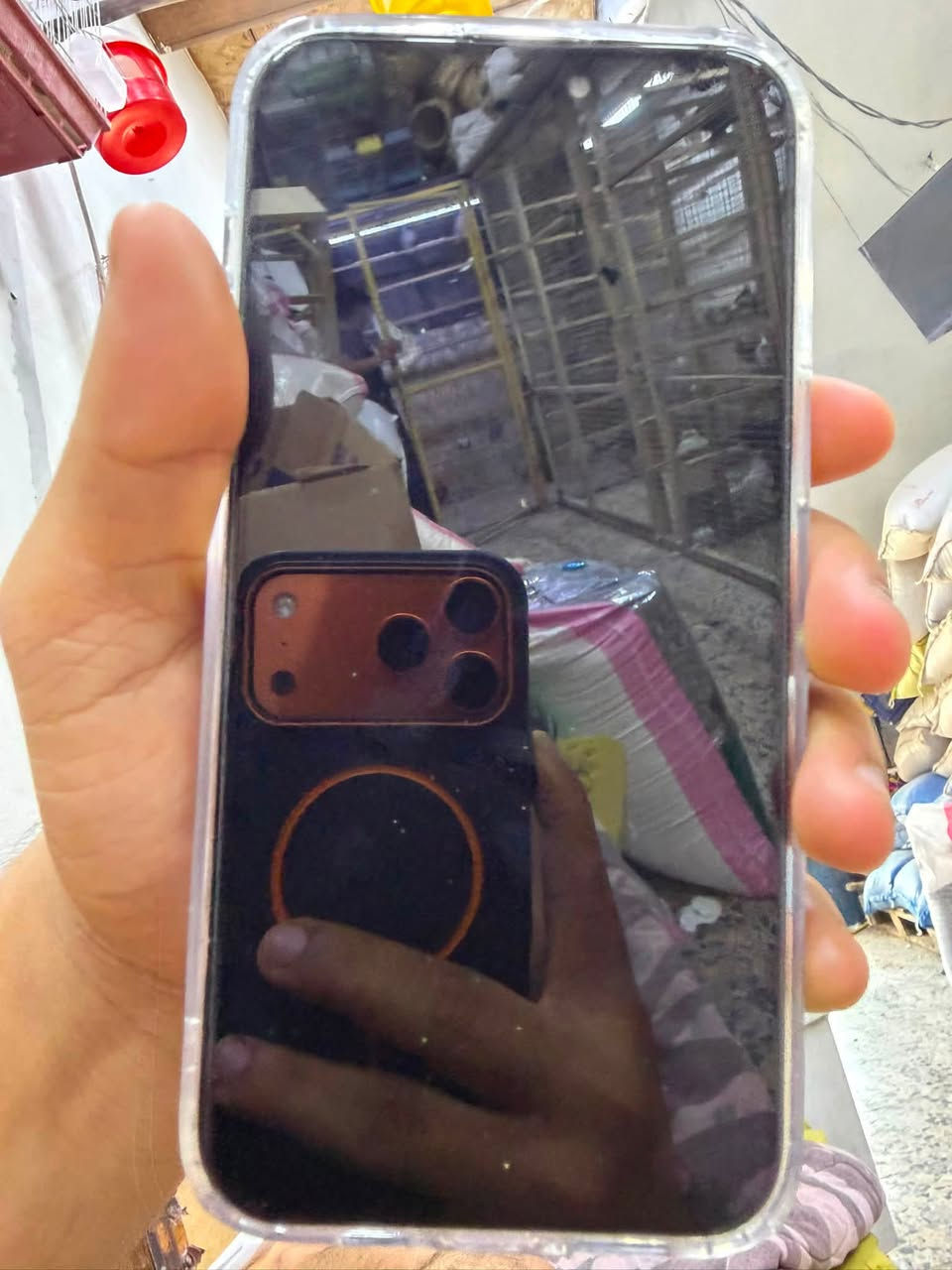 السلام عليكم عندي 14برو ماكس ذاكره 256بطاريه 86جهاز نضيف جهاز مبدل شاشه وضهر السعر 650الف وبي مجال الاستفسار اتصل***********
