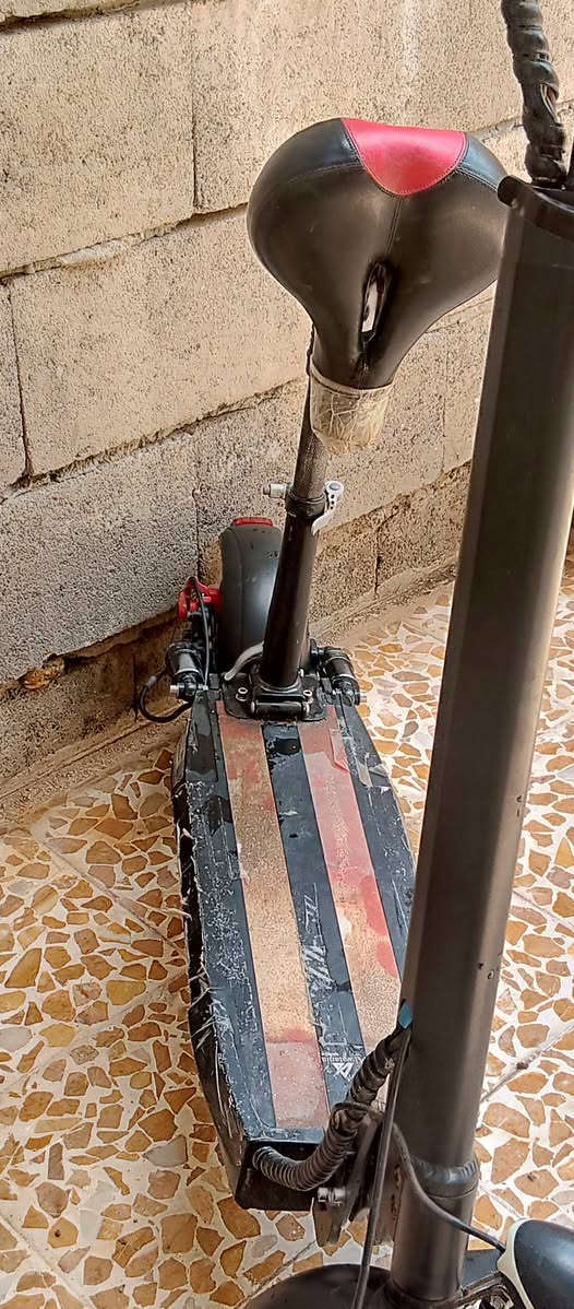 سكوتر كهربائي للبيع بطاريه ليثيوم جديده مستعمله أقل من شهر 48فولت سرعه حقيقي 40 موصفات تسفط وتثير مال سفرات ومال روحه وجيه بل شحنه تمشيك من 20/25 كيلو اشاير لايت بصمه كلشي جديد بيها السعد 200قفل مو شراي لا تعبني


**إذا كنت صاحب هذا الإعلان وتريد حذفه لأي سبب، رجاءا أرسل رسالة إلى الدعم الفني**