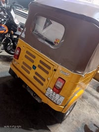 اسلام عليكم تكتك البيع موديل 19بشهر 9 رقم وسنويه ثاني يوم تحويل  كفاله...