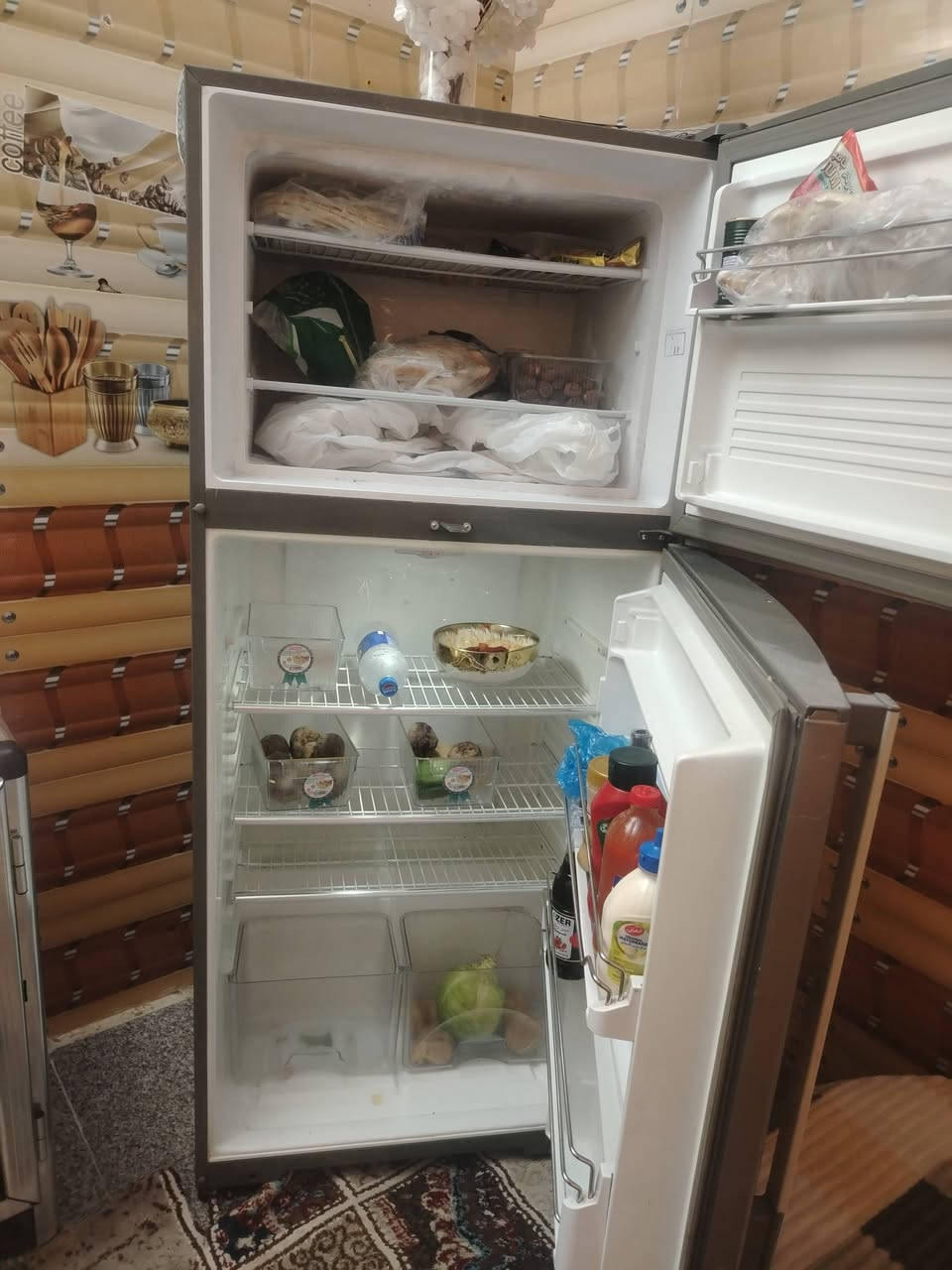 ثلاجه البيع اخذته 700الف ريده 300 تجميد فحص المراسله رقم ***********
