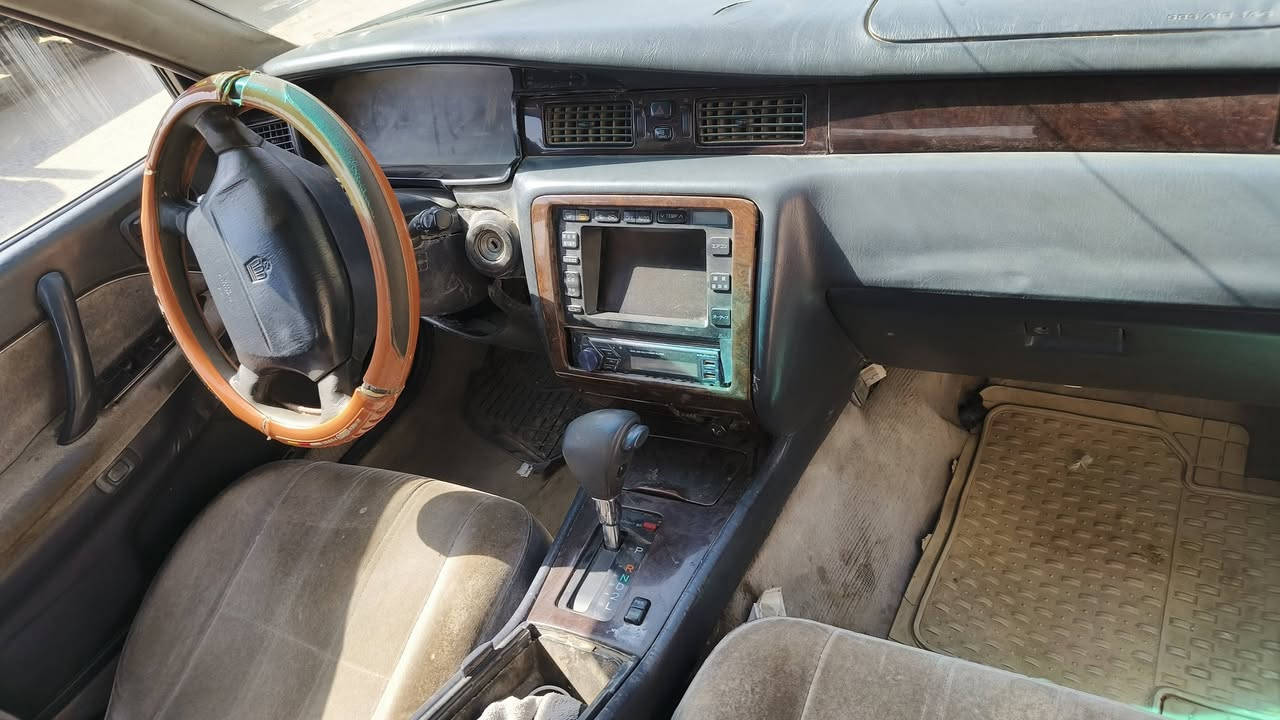 رأس الثور 95 مكفولة كفاله عامه بسمي حداديه نص عمر السعر 85 بيه مجال حك الجيه مكان نجف مشخاب  
***********
