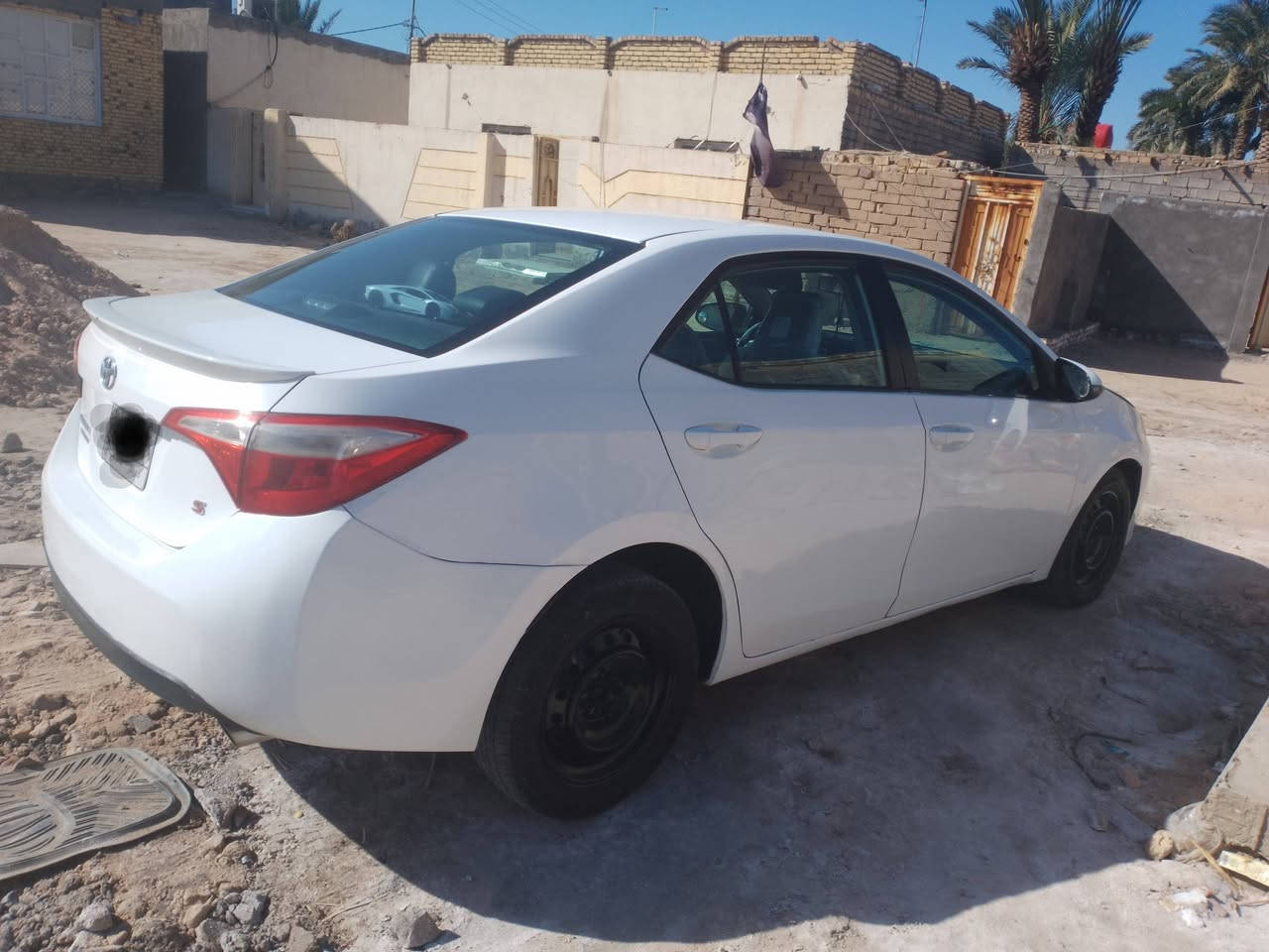 السلام عليكم ورحمة الله وبركاته 

سيارة للبيع وارد امريكي موديل 16 مكفوله من العيب الشرعي والصوليات تحويل مباشر سيارة جهازء تبريد تتدفئ سيارة فول ماعدا الفتحه بصمه كشنات جلد الرقم ذي قار مكانه ناصريه السعر 130 وبيها مجال رقم الهاتف *********** اللاستفسار
