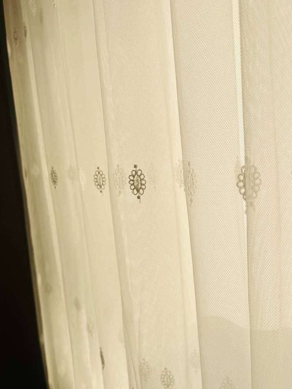 ئەم پەردەیە بۆفرۆشتن ئەمڕۆ درەچوە بۆقیاسی پەنجەرەکەنابێت سیراشی لەگەڵە  ‌بەرزیەکەی دوو مەتر و هەشتایە پانیەکەی دوو نیوە نرخی 60هەزار لەسەیدسادق گەیاندنیش هەیە


**إذا كنت صاحب هذا الإعلان وتريد حذفه لأي سبب، رجاءا أرسل رسالة إلى الدعم الفني**