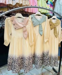 فستان • قياس ٦-١٢ • شارع المجمعات