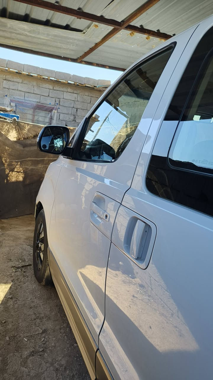 سلام عليكم ستاركس 19مفتوح فول مواصفات 7الوان تخم تاير ويل 16 رقم بغداد انكليزي بسمي تبريد تدفئه شغال مكينته بيه تنغيص للا ستفسار الاتصال علئ الرقم 0771 272 7034
