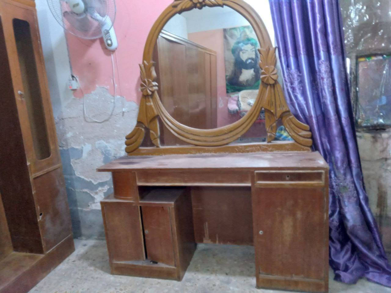 غرفة،٦بيبان تسكام ثكيلة نقص تخت فقط مثل الصور سعرة ١٧٥وبيه مجال بسيط مكانه نجف


**إذا كنت صاحب هذا الإعلان وتريد حذفه لأي سبب، رجاءا أرسل رسالة إلى الدعم الفني**