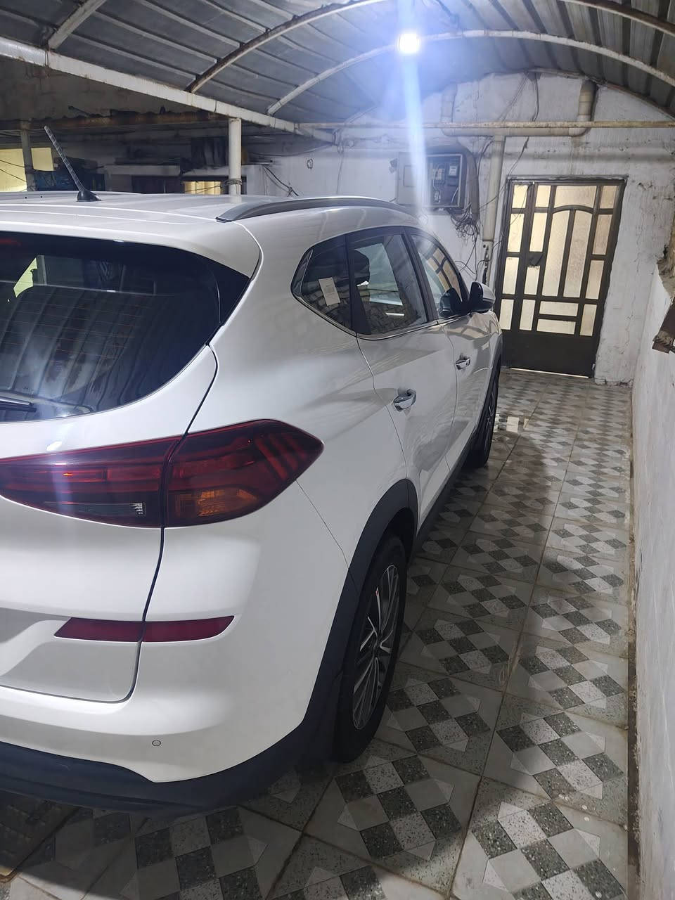 السلام عليكم توسان موديل 20خليجي كفالة عامه رقم قادسيه الجديد ماشيه 70 خمس عدسات شركه الكاصد مكان ديوانيه ***********
