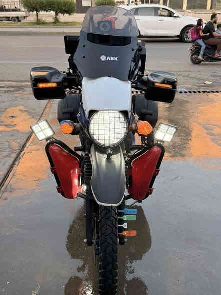 السلام عليكم بوكسر موديل 23نزول شهر 12يعني 24دراجة شوفت عينكم استخدام شخصي لادلفري ولاشغل دراجة برغي ممفتوح بيها بلادي دش كام امامي خلفي سماعات صفاحيات صندوك خلفي +دبات بلاستك فدرالية تحذيرية واقتيات ام الاشارة درع ابو جيوب بلاجكتورات ثنين عل درع عازل حرارة علة طول الصلانصة شاحنة اصليه +جداحة ستاند تلفون دراجة كاملة كفالة عامة محرك وكير 
ماشية 14الف حقيقي تجي تفحص واشوف وتقتنع يلا تاخذ سنوية باسمي مشروع وطني وين متريد نحول عادي 
السعر 3ملاين وبيها مجال كلش قليل حك الجية لااكثر 
للتواصل : ***********
العنوان : بغداد الدولعي او الحرية 
رصيد او واتساب ثنينهن متواجد الخاص مغلق
