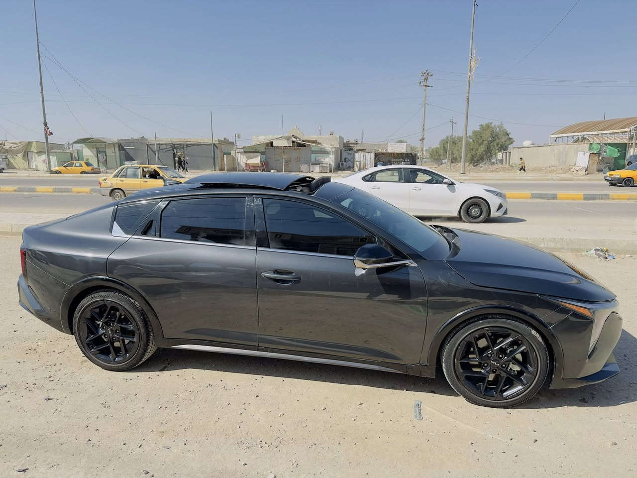 السلام عليكم (k4 كي فور ) جيتي لاين
وارد امريكي موديل 2025 

محرك ١٦٠٠ تيربو 

#بنراما

تشغيل عن بعد 

داخل احمر + اناره محيطيه 

الممشى ٣٠٠٠

مري انقلاب عن الرجوع + كامرات بلمري 

كراسي تدفئه تبريد + خزن ترحيب ابواب 

رادار امامي وخلفي وبلمري 

مانع اصتدام توقف ذاتي 

ابواب وترايش نيكل ومري

تبريد قطعتين 

# ( حادثها تبديل جاملغ وبنيد وبيها صبغ بلجاملغ الاخير )  

السياره بلا رقم حره تترقم جميع المحافضات وهاي المواصفات معدودات كلش سياره فول الفول ١/١ والسياره بلواقع احلا بهواي 

الاستفسار اكثر اتصال *********** ￼
