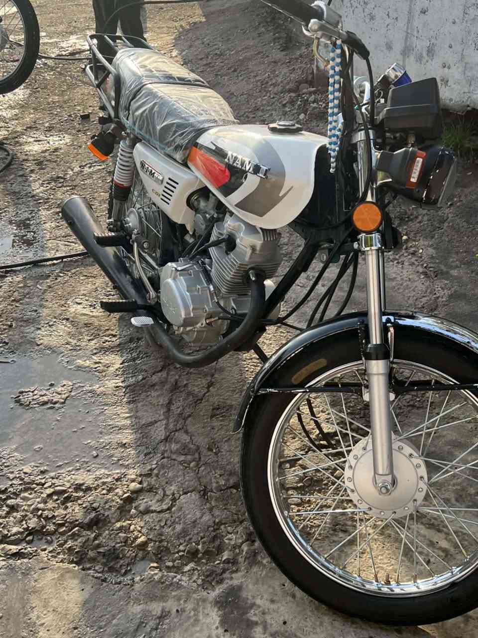 ٢٦ سعر٦٠٠ بيه حك جيه بعكوبه 0776 646 6020
