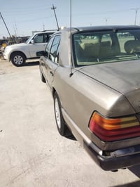 السلام وعليكم مارسد دب موديل ٨٧ كير مكينه حاويه بطه 2500 السياره جاهزه...