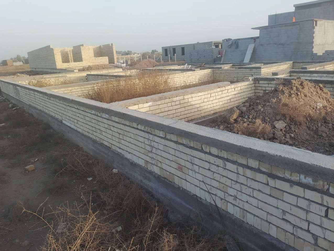 السلام عليكم بتلو ٢٥٠ متر طابو سند ٢٥ السياحي مقابل بانزيخانه أبو زياد الرقم ***********
