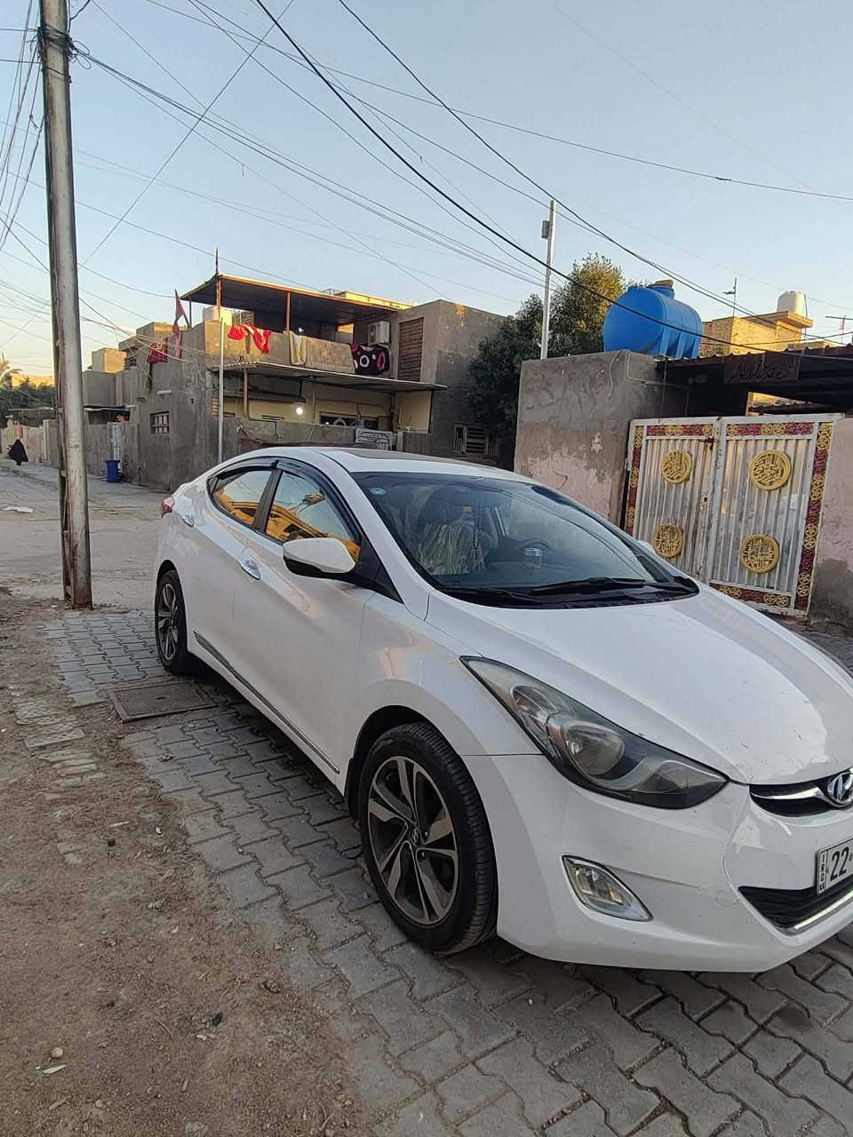 السلام عليكم
رمضان كريم للجميع الانتره2012خليجيه محرك 1600دكشن عالي فول موصفات عده بصمه تبريد تتدفئه السياره بيها جاملغ وبنيد مكاني كوت السعر ب110 للاستفسار اتصال ***********واذا اكو مراوس باوبتما او سوناته 17عادي.
