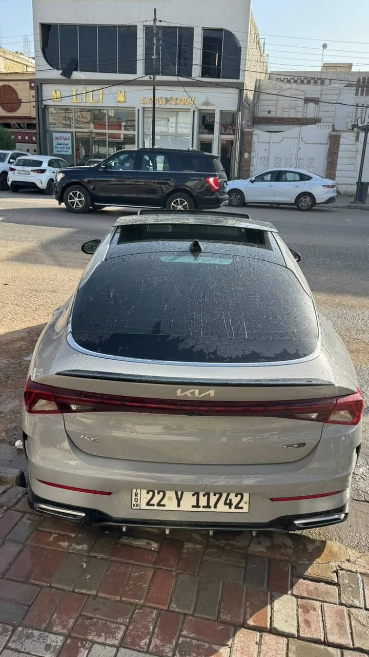 السلام عليكم
كي فايف موديل ٢٢ للبيع 
فول فتحة جلد تحكمات 
السعر ١٧٠$ وبيها مجال 

‪+964 783 148 2947‬

