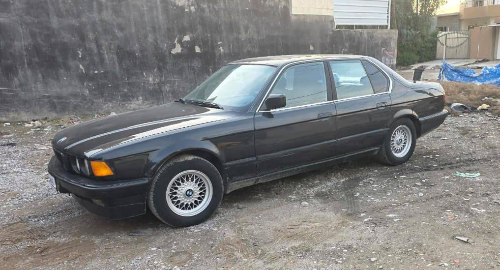 يا الله سلام عليكم للبيع بي ام  حجم 735 لون اسود مكفوله من حادث ڰير اوتو ماتيك كشانه جلد غرفه جديده تخم تاير تخم ويل كروم كهربائيات خير من الله حداديه جديده سياره ماناقصه اي شي كير مكينه بل شرط رقم اربيل شرط التحويل والوكاله سعر 48 بي مجال او مراوس بيئم حجم 500 رقم الهاتف ***********
