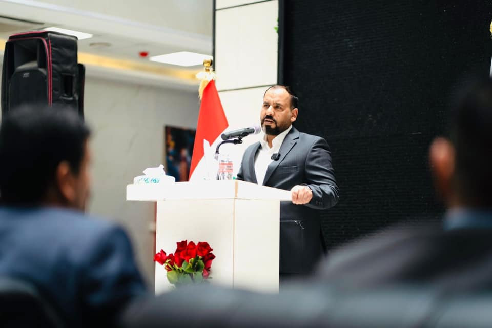 بحضور رئيس مجلس محافظة المثنى افتتاح مستشفى أوروك الأهلي الاستثماري

حضر رئيس مجلس محافظة المثنى الشيخ أحمد محسن آل دريول مراسم افتتاح مستشفى أوروك الأهلي الاستثماري، مؤكداً أهمية دعم وتطوير القطاع الصحي في المحافظة وتعزيز الخدمات الطبية المقدمة للمواطنين.

وأشار رئيس المجلس إلى أن افتتاح المستشفى يمثل إضافة نوعية للمنظومة الصحية في المثنى، ويسهم في توفير خدمات علاجية متقدمة وتقليل الحاجة إلى مراجعة المؤسسات الصحية خارج المحافظة، مؤكداً حرص مجلس المحافظة على دعم المشاريع الصحية والاستثمارية التي تسهم في الارتقاء بمستوى الخدمات المقدمة لأبناء المثنى.


**إذا كنت صاحب هذا الإعلان وتريد حذفه لأي سبب، رجاءا أرسل رسالة إلى الدعم الفني**
