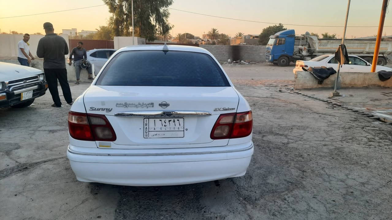 سياره سني موديل 2002 رقم بغداد بسمي بيه ٣ قطع سياره مال جناي نافضها كله صدر جديد باتري جديد دينمو جديد سلف جديد منضومه تبريد جديد بيه شوي تكحيلات يرهم مراوس بكورلا 2008 او 2009  اذا بيه شكم قطعه عادي السعر 73بيه مجال 
***********
