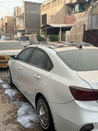 سياريه فورتي موديل ٢٣ أمريكي حادث دعاميه خلفيه فقط سياره ماشيه ٤٥  أبر...