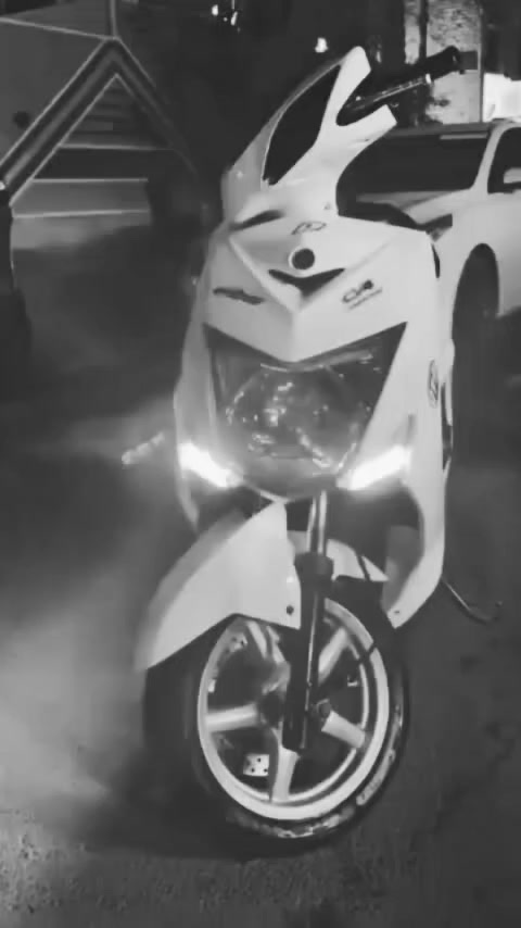 سلام عليكم سكنس لد كوري نوزل خطين بيه تزويد
بيه بوشه 59
زوج كلجات رياضي 
مازده وسكنات مختلفات 
اشاير برتقالي 
تايرات جلاتين 
صالنصه صجميه اصليه 
سلف برتقالي جبير 
دراجه جديده كلش وناعمه وشلعه ومعدل 
السعر مليون ونص 
مكاني الشعب 
***********بي واتساب
