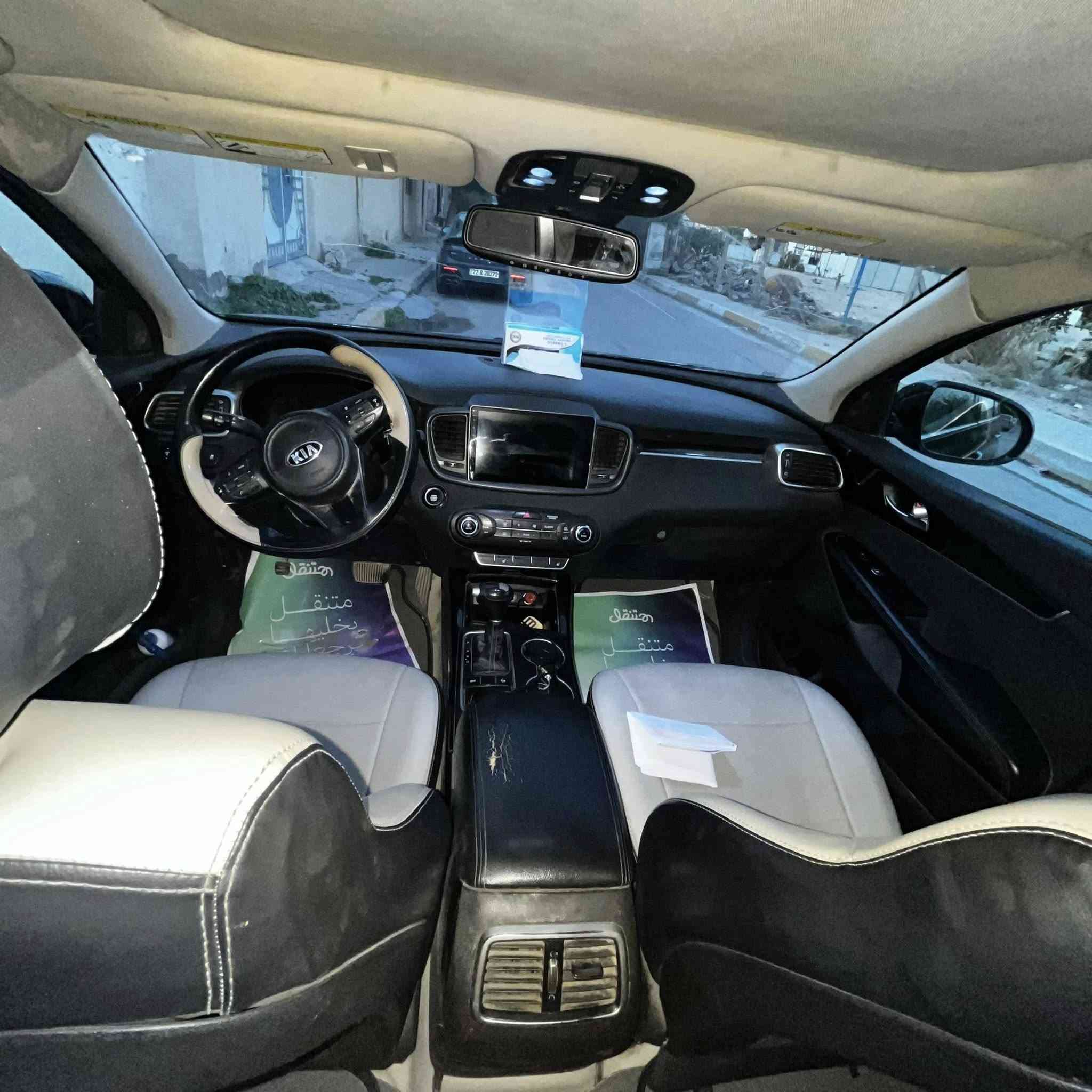 كيا سورنتو 2016 EX 
اعلى موصفات بنوراما 
محرك 3500 V6
السياره كلين مابيها حادث بيها بس كازكيت مفتوح 
ماشيه 150 
متواجد واتساب ***********
