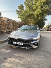 بيع مستعجل النترا هايبرد مويل 2025 باسمي مواصفات معروفه تشغيل عن بعد  ...