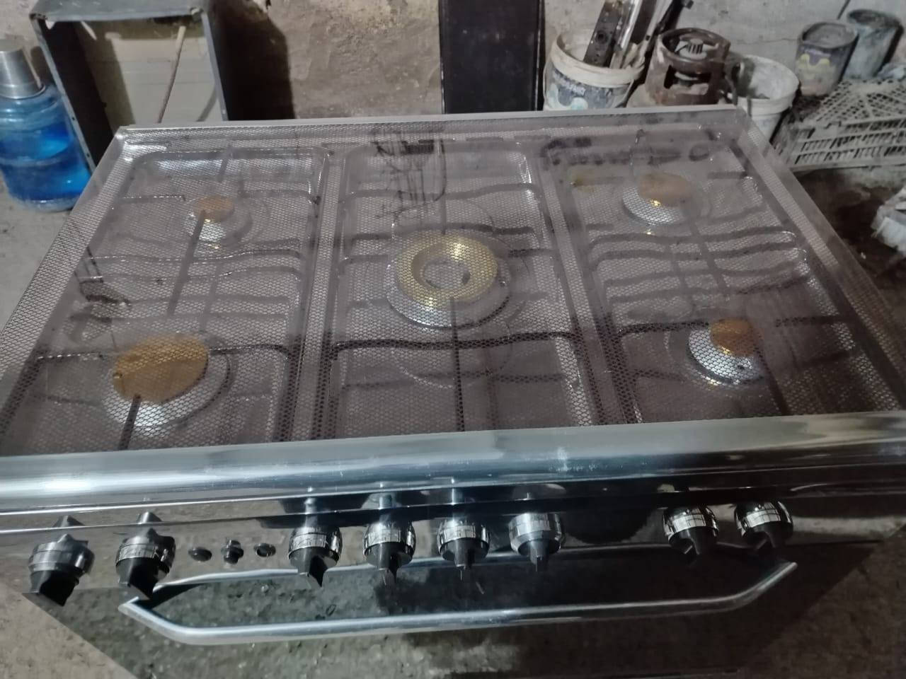 سلام عليكم طباخ فريش باب اول للبيع ضمان 6اشهر سعر 275وبي مجال المكان القاسم قرب الجامعه الخضراء للاستفسار اتصل ***********
