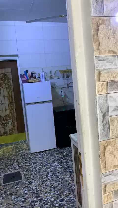 بيت للبيع المساحة 75متر منطقة الاستكشافات حي الزهراء منطقة ال100 بداية المنطقة اول فرع قرب البوري الأخضر البيت عكادة السطح ايزكوم من جوة سقف ثانوي البيت كاشي فقط الحمامات سندويش
***********
متوفر واتساب
