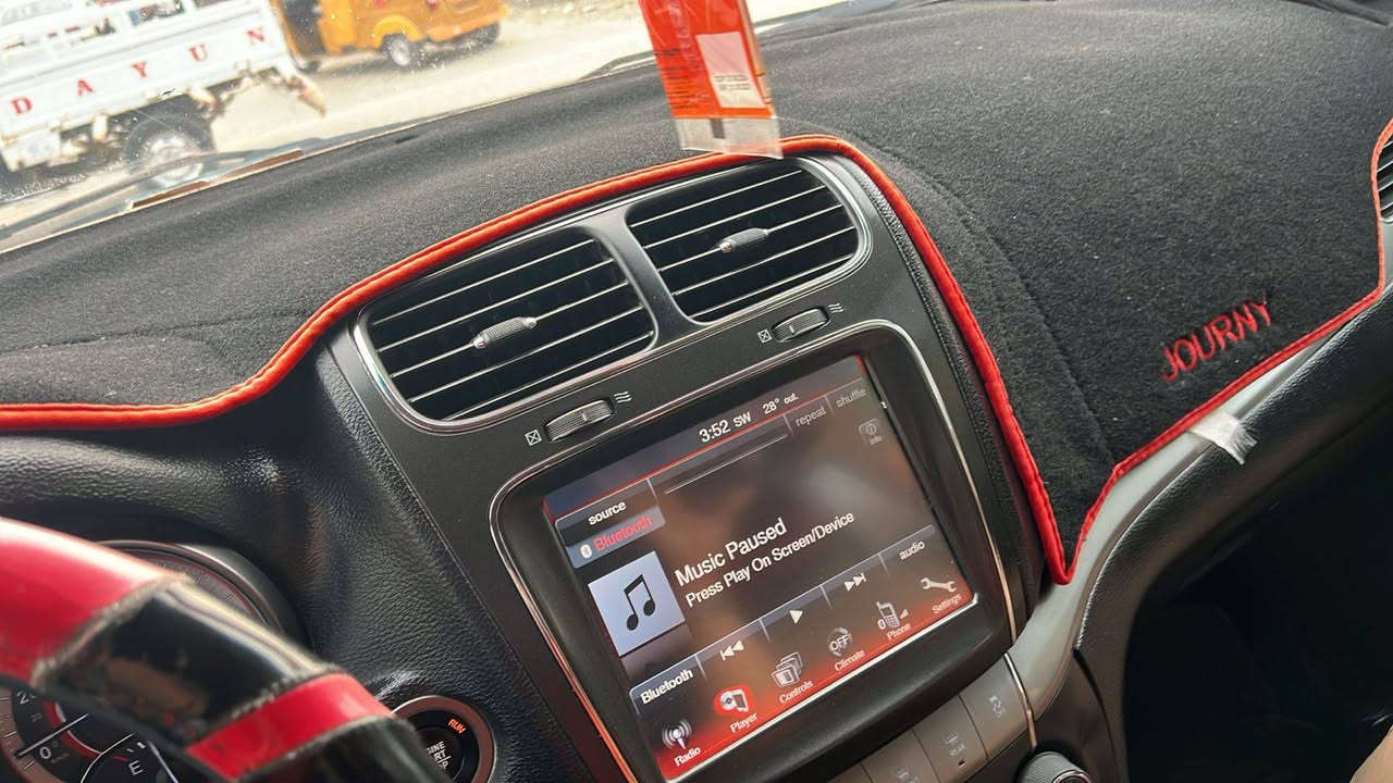 دوج جورني
موديل 2020
ماشية فقط 170 كم الف  جديدة
الفئة كروس رويد فول مواصفات
اللون سلفري المميز المرغوب
المواصفات.
شاشة حجم كبير 
تحكم بالشاشة تبريد وبقية التحكمات
سبايدر
4 سلندر
حجم المحرك 2400المرغوب
ثنائية المحور
دبل كزوز
كامرة 
بصمة 
اشارة ترحيب عند الاقتراب
اواكس + يواسبي
مخابئ سرية
كروس سرعة
تحكم ستيرن جهتين
شاشة اعطال
منافذ شحن امامية وخلفية
مانع انزلاق 
هوك خلفي
سستم صوت وتحكم بية من الشاشة
ابواب بصمة
كشنات جلد وتحكم كهربائي للكشنات
مرايات هيتر
تدفئة ستيرن وتحكم ببرودة الكشن
٧ راكب 
٣ قطع تبريد 
الجوانب نيكل والخلف
تبديل فقط بنيد وجاملغ الايسر
‭0780 369 3298‬
للاستفسار ‭‬
مكان السيارة ذي قار 
السعر 135$
رقم كربلاء حره
