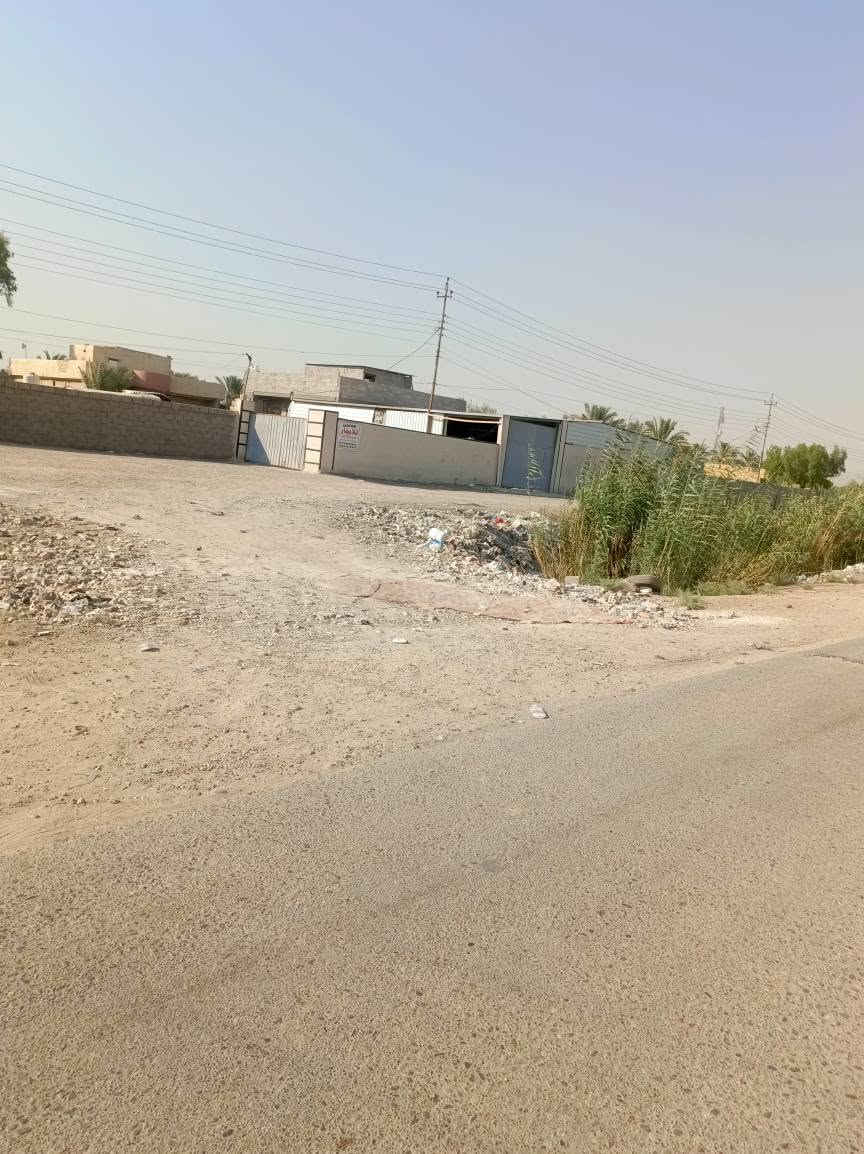 السلام عليكم
جملون للأجار 
مساحة اكثر من 300 متر
عرض الشارع 12 او اكثر 
بناء بلوك + الأرضية صبة ونضيفة كلش + السقف كيربي
الأرتفاع 3 متر 
يوتفر جميع الخدمات ( ماء + كهرباء + تبليط ع الشارع الثاني
مقابيل الجملون گنطرة كبيرة 
الشارع يستقبل تريلات
موقع الجملون جسر ديالى القديم العريفية قرب بيت حسين فرمان
يبعد الجملون عن الشارع الرأيسي الخدمي مسافة تقريبآ 200 متر 
الأجار يتوفر شهري وسنوي
للأستفسار اكثر *********** بغداد, العراق

