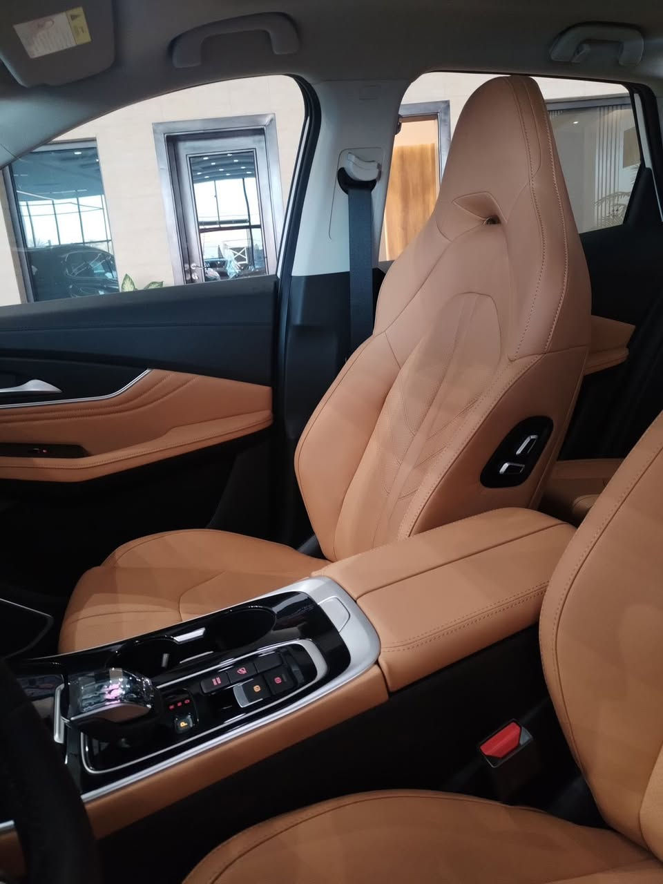 السلام عليكم
ناقل حركه 8 سرعات ايزن ياباني،مصابيح امامية و خلفية ليد،4 كاميرات و 12 حساس امامي و خلفي🔥
مواصفات السيارة :🔥
حمالات سقف،فتحة سقف بانورامية،صندوق خلفي كهربائي (620 لتر)،أنوار ضباب أمامية – هالوجين،كشافات ضباب خلفية،أربع مخارج للعادم،نظام تنبيه عن اقتراب سيارة من الخلف🔥
شاشة معلومات وترفيه بقياس 12 بوصة وشاشة عدادات رقمية بنفس القياس، مع مكبرات صوت عددها 8 سماعات ومكيف هواء متعدد المناطق ومنافذ USB وتدعم المقاعد الأمامية ميزة التهوية. بجانب 6 وسائد هوائية مع عجلة القيادة🔥
أنماط قيادة (عادي – اقتصادي – رياضي)🔥
تحكم بوضعية المقود (يدوي)🔥
التحكم بوضعية كرسي السائق بستة اتجاهات🔥
التحكم بوضعية كرسي الراكب بأربعة اتجاهات🔥
ذاكرة مقعد السائق🔥
عرض محتوى الجوال على الشاشة🔥
مثبت سرعة تفاعلي🔥
ونظام مراقبة النقط العمياء وكاميرا بزاوية 360 درجة وشاشة قفل مركزي ونظام الدخول والتشغيل بدون مفتاح ونظام مراقبة النقاط العمياء ونظام تحذير التصادم الأمامي والخلفي ونظام الحفاظ على المسار وتنبيه الخروج عن المسار ونظام الإضاءة الذكي.🔥
مثبت سرعة متكيف رادار ACC🔥
ثبات الكتروني🔥

فرامل طوارئ ذاتية AEB🔥

مانع انزلاق TCS🔥
مساعد صعود المرتفعات HHC🔥
مساعد نزول المنحدرات HDC🔥
تحذير الاصطدام الأمامي FCW 🔥
حساسات أمامية 🔥
حساسات خلفية🔥
التشغيل بضغطة زر🔥
التشغيل عن بعد🔥
نظام الخرائط🔥
مراقبة ضغط الاطارات TPMS🔥
كشف المنطقة العمياء BSD🔥
تحذير مغادرة المسار LDWS🔥
البقاء في المسار LKAS🔥
بريك الكتروني EPB🔥
أوتو بارك APA🔥
توقف مؤقت أوتو هولد🔥
السياره سقف روز رايز يتغير الوان 🔥
سياره دشبول رسمه وتتغير الوان 🔥
اشارات رحيب 🔥 
كشن السايق و الصدر كهرباء🔥 
وهواي مواصفات بعد شي بسيط من مواصفاته🔥
 🔥🔥السياره هايبرد السياره هايبرد السياره هايبرد 🔥🔥🔥🔥🔥🔥🔥🔥🔥🔥🔥🔥🔥🔥🔥🔥🔥
مكان بغداد حي الجهاد/ حي الحسين 
رقم الهاتف ***********🔥
