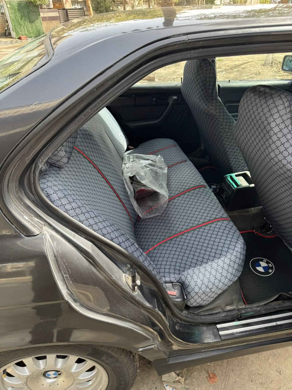 سلام عليكم بي أم حجم ٥٢٥تخم تاير صبغ جديد هزه ورقم جديد بسمي صدر امامي خلفي ممتاز كهربائيات كلهه تشتغل تبريد ميشتغل مكان بغداد شارع حيفا السعر ٤٥وبيهه مجال ***********موديل ٨٩
